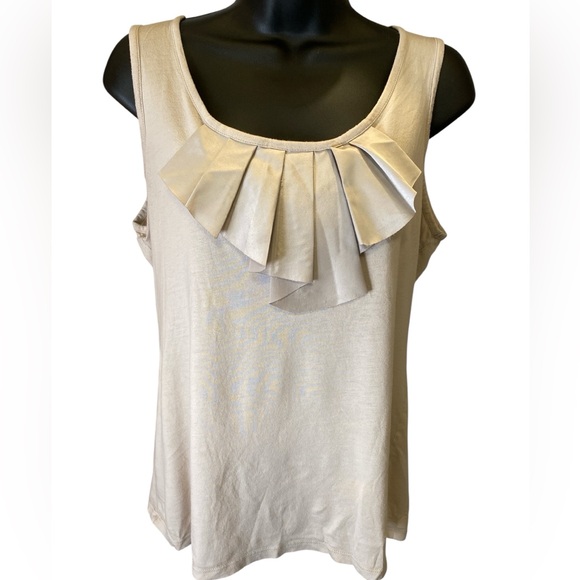 Ann Taylor Women’s Size Medium Pleated Scoop Neck Tank Top Cottagecore - Picture 5 of 5